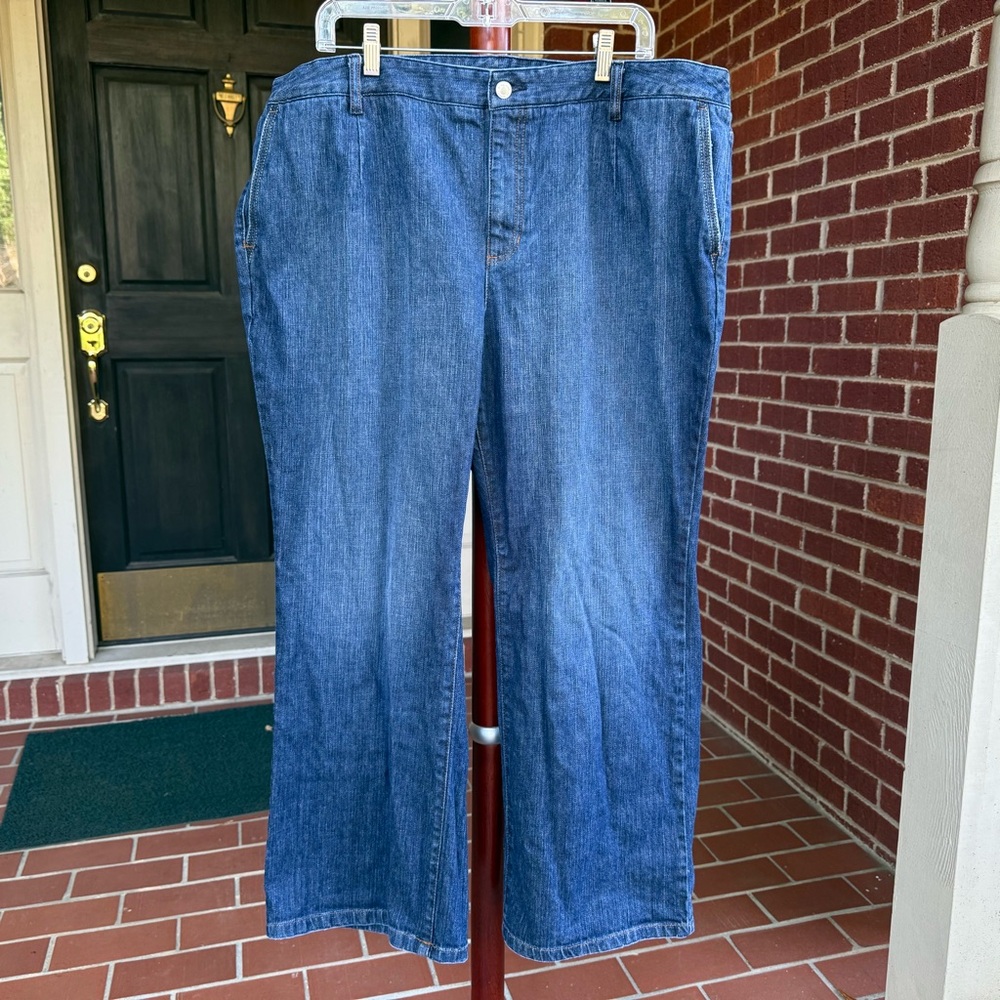 Liz Claiborne Boot Cut Jeans with Zipper and Button on Blue Denim 22 Petite